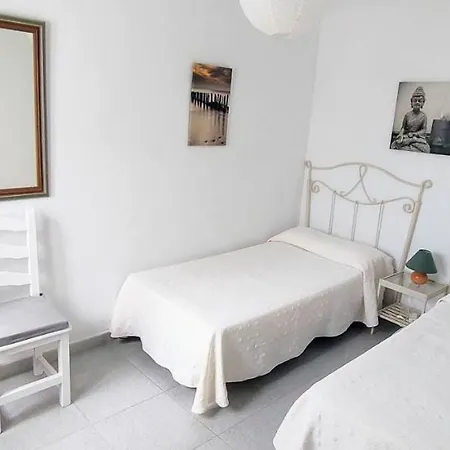 Lägenhet Fuentemar -junto Playa Y Centro-garaje-familias Y Parejas