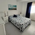 Fuentemar -junto Playa Y Centro-garaje-familias Y Parejas Appartement